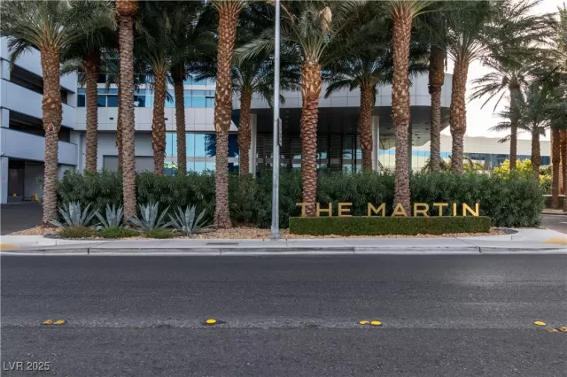 MLS: 2654650 Condo For Sale