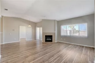 Photo #3: 2654670 Listing