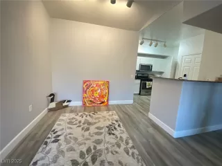 Photo #4: 2654680 Listing