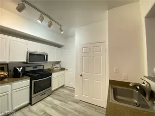 Photo #6: 2654680 Listing