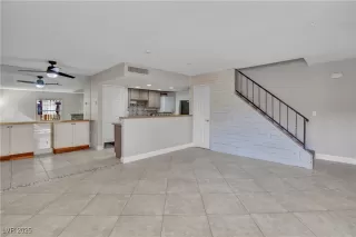 Photo #3: 2654713 Listing