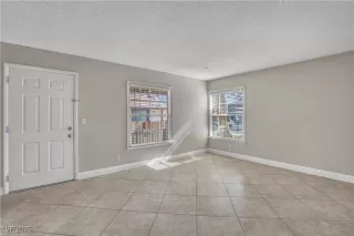 Photo #5: 2654713 Listing