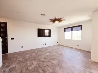 Photo #1: 2654732 Listing 