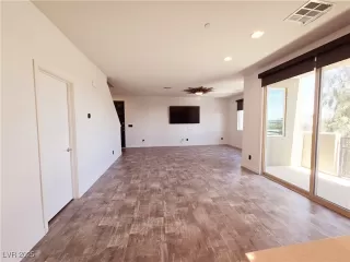 Photo #2: 2654732 Listing 