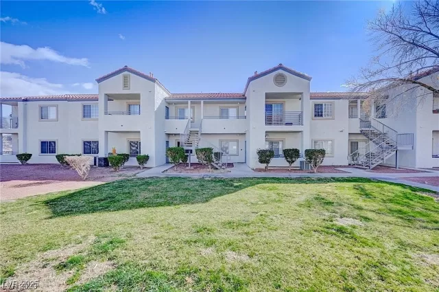 MLS: 2654740 Condo For Sale