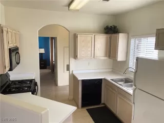 Photo #3: 2654773 Listing 