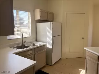 Photo #4: 2654773 Listing 