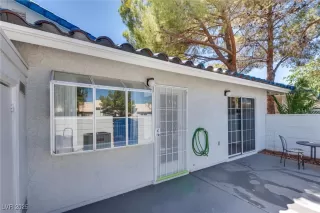 Photo #5: 2654786 Listing