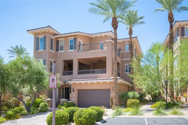MLS: 2654814 Condo For Sale