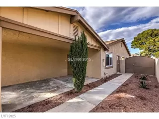 Photo #1: 2654833 Listing