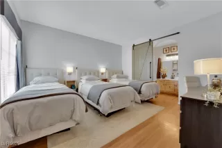 Photo #6: 2654834 Listing