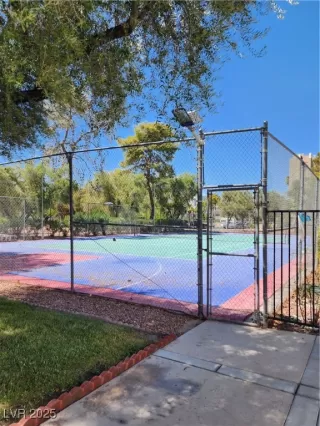 Photo #2: 2654839 Listing 