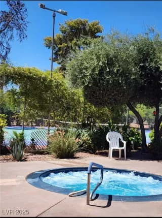 Photo #6: 2654839 Listing 