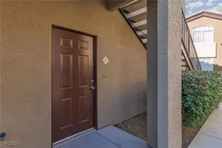 Photo #3: 2654840 Listing