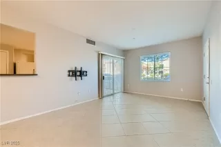 Photo #4: 2654852 Listing 