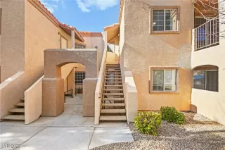 Photo #5: 2654913 Listing