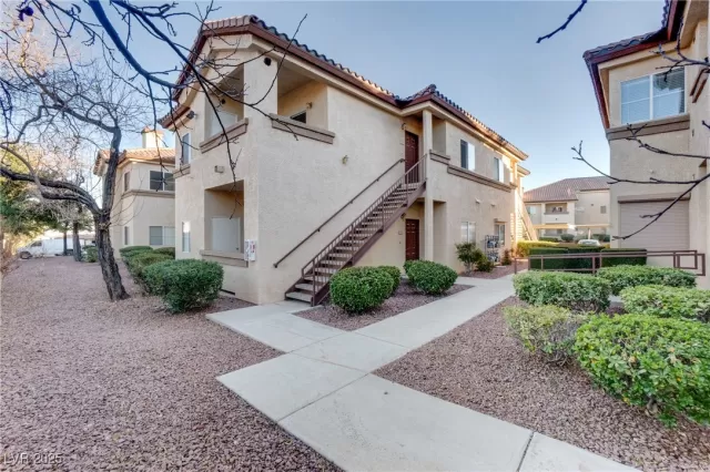 MLS: 2654916 Condo For Sale