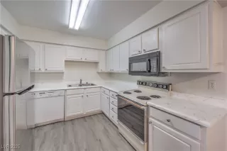 Photo #3: 2654922 Listing 