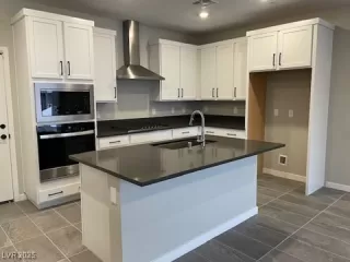 Photo #4: 2654934 Listing