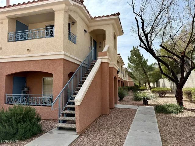 MLS: 2654957 Condo For Sale