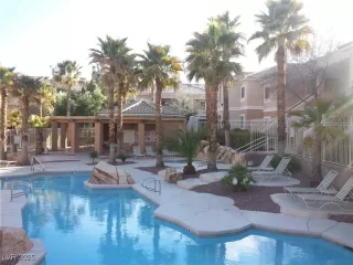 Photo #2: 2654957 Listing 