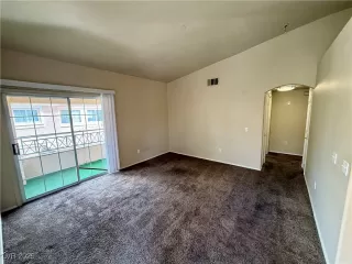 Photo #5: 2654957 Listing 