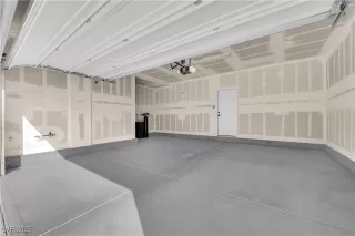 Photo #4: 2654958 Listing