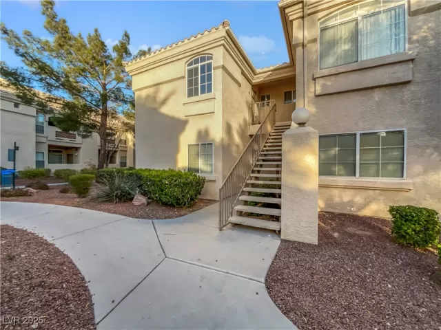 MLS: 2654960 Condo For Sale