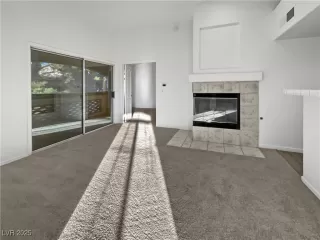 Photo #2: 2654960 Listing