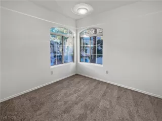 Photo #4: 2654960 Listing
