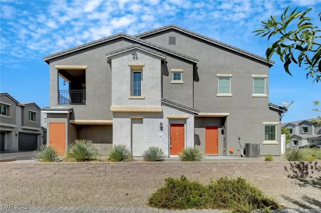 MLS: 2654972 Condo For Sale