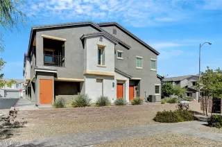 Photo #1: 2654972 Listing