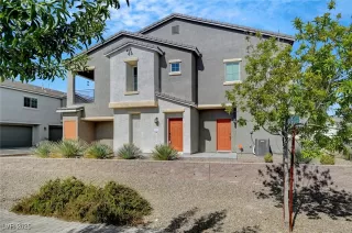 Photo #2: 2654972 Listing