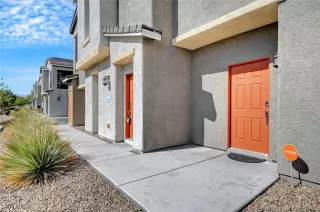 Photo #3: 2654972 Listing