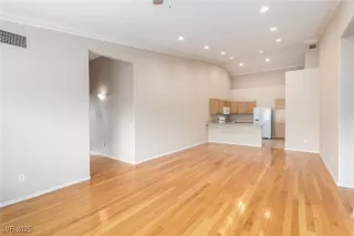 Photo #4: 2654986 Listing 