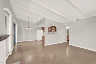 Photo #3: 2654988 Listing