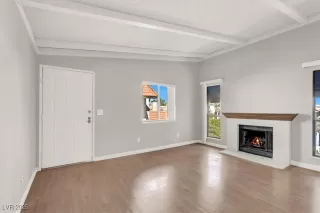 Photo #6: 2654988 Listing