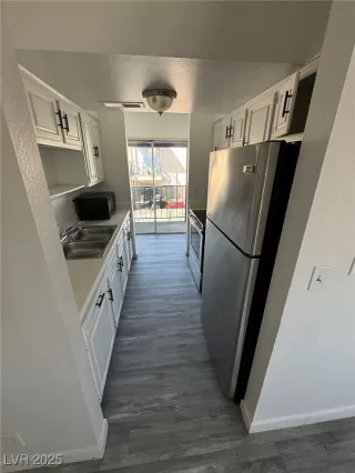 Photo #1: 2655000 Listing 