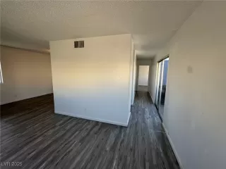 Photo #4: 2655000 Listing 