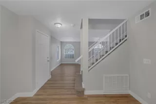 Photo #5: 2655014 Listing