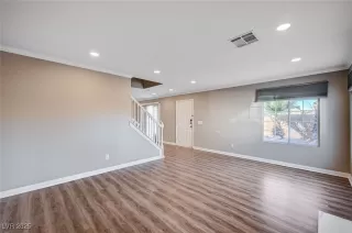 Photo #5: 2655038 Listing 