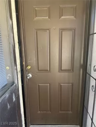 Photo #3: 2655061 Listing 