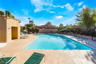 Photo #1: 2655064 Listing 