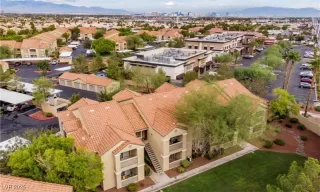 Photo #2: 2655070 Listing 