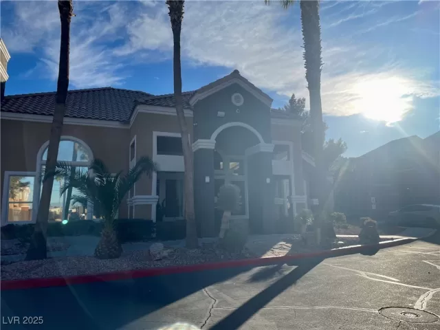 MLS: 2655072 Condo For Sale