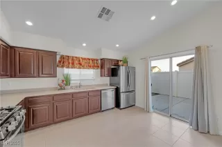 Photo #6: 2655073 Listing 