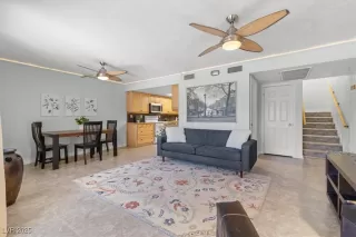 Photo #5: 2655080 Listing