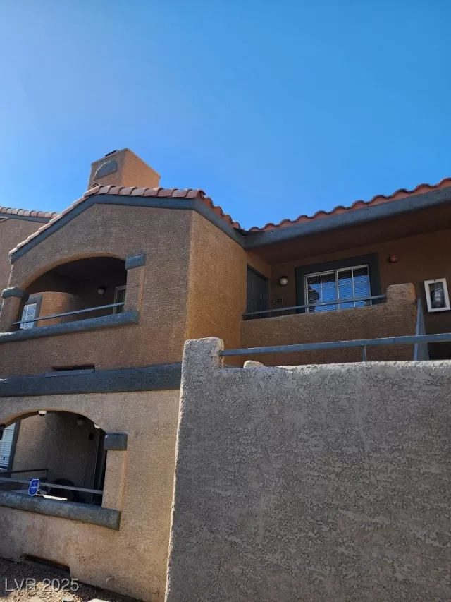 MLS: 2655108 Condo For Sale