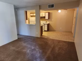 Photo #3: 2655108 Listing 