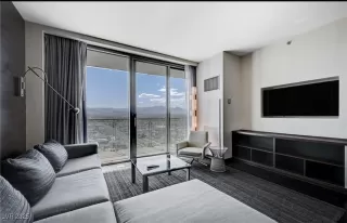 Photo #1: 2655133 Listing 